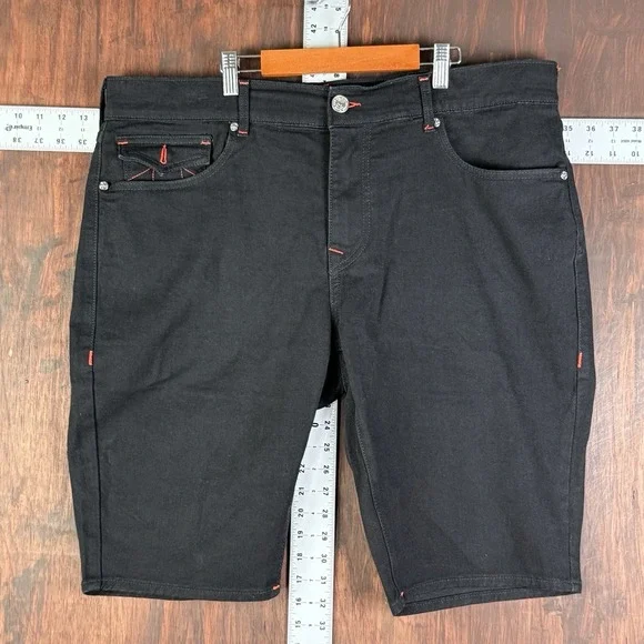 True Religion Ricky Relaxed Straight Leg Shorts Black Red Bred Men's 38 NEW‎ NWT